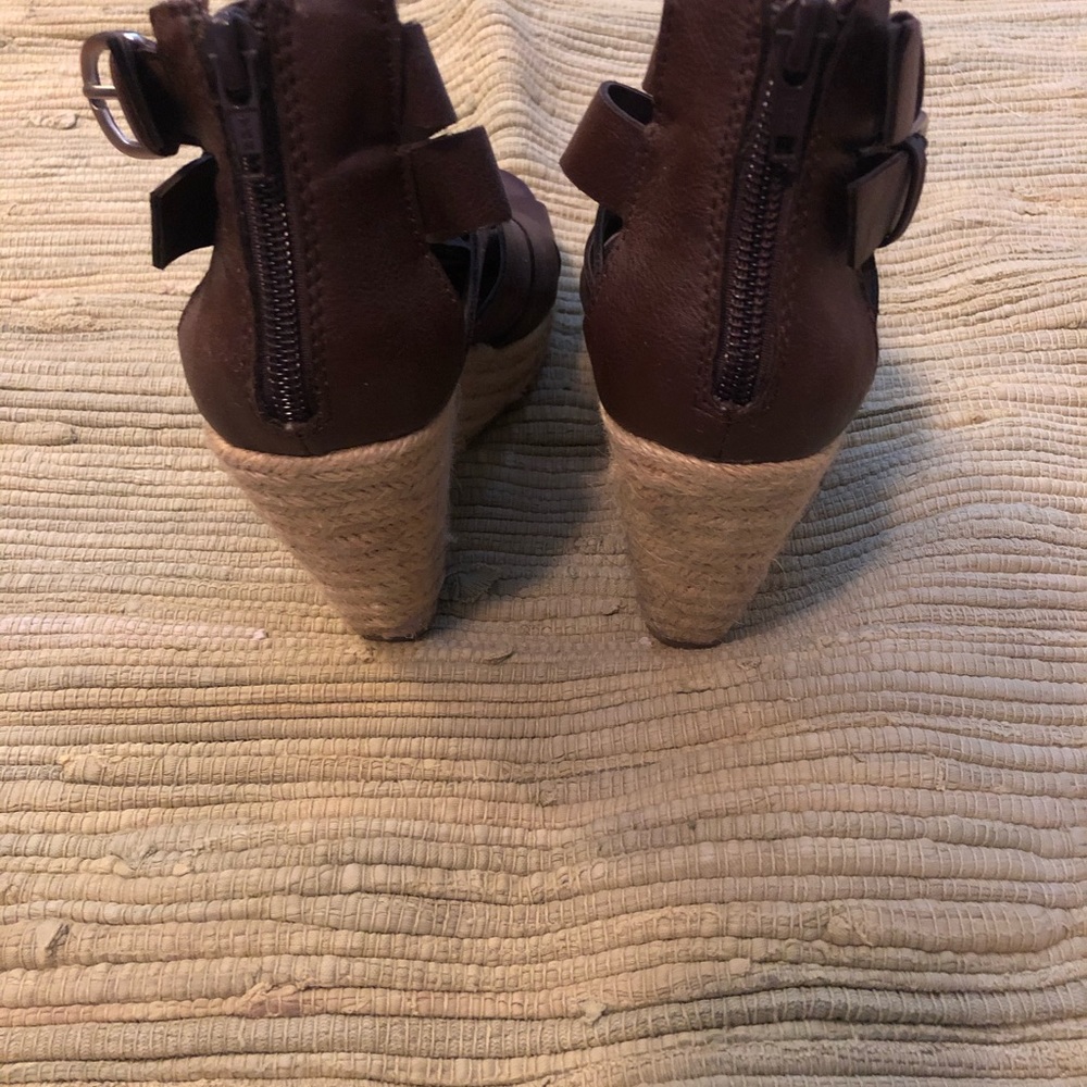 Gladiator Wedges - Picture 3 of 3